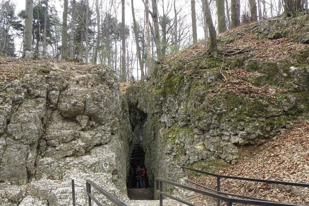 Cuevas del Parque Nacional Ojców en Polonia