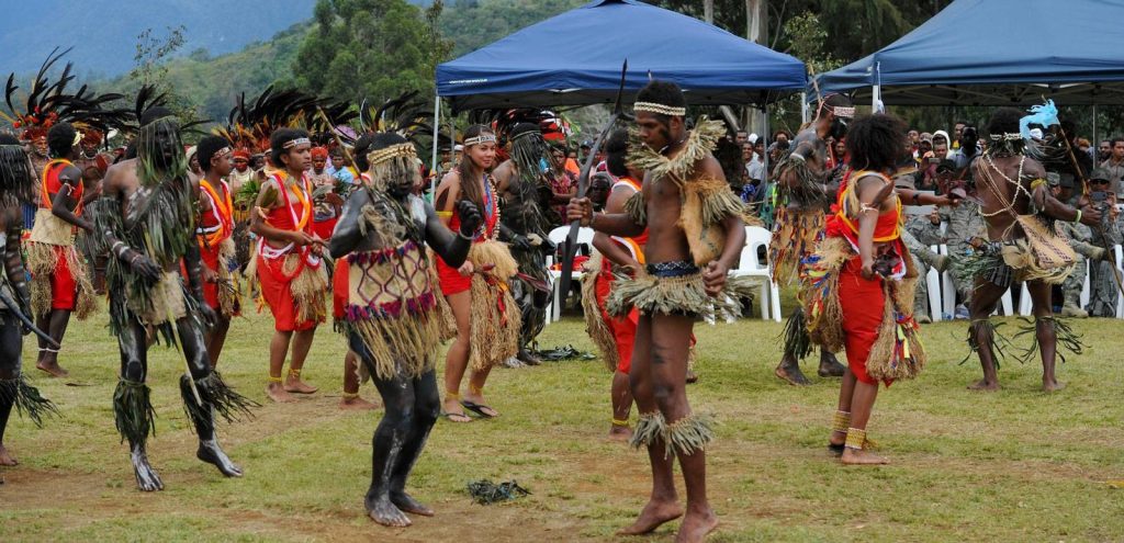 Visita a la tribu Jiwaka en Papúa Nueva Guinea