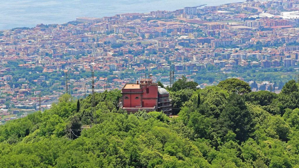 Observatorio del Vesubio (Osservatorio Vesuviano)