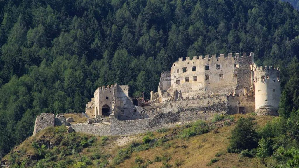 castillo Montechiaro Prato allo Stelvio