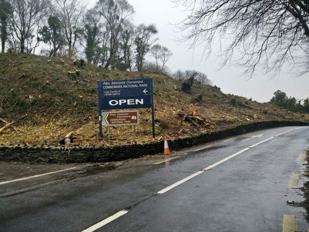 Acceso y puerta de entrada del Parque Nacional de Connemara, Irlanda