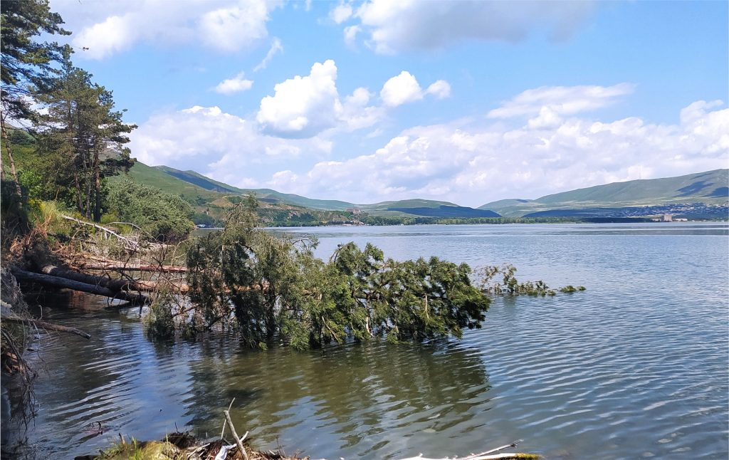 Parque Nacional Sevan, (Armenia): naturaleza, playa, islas y ruinas históricas