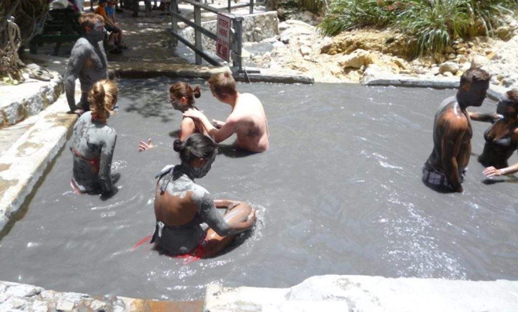 Parque Nacional Soufriere Sulphur Springs