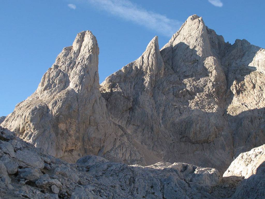 Torre Cerredo en los Picos de Europa, España