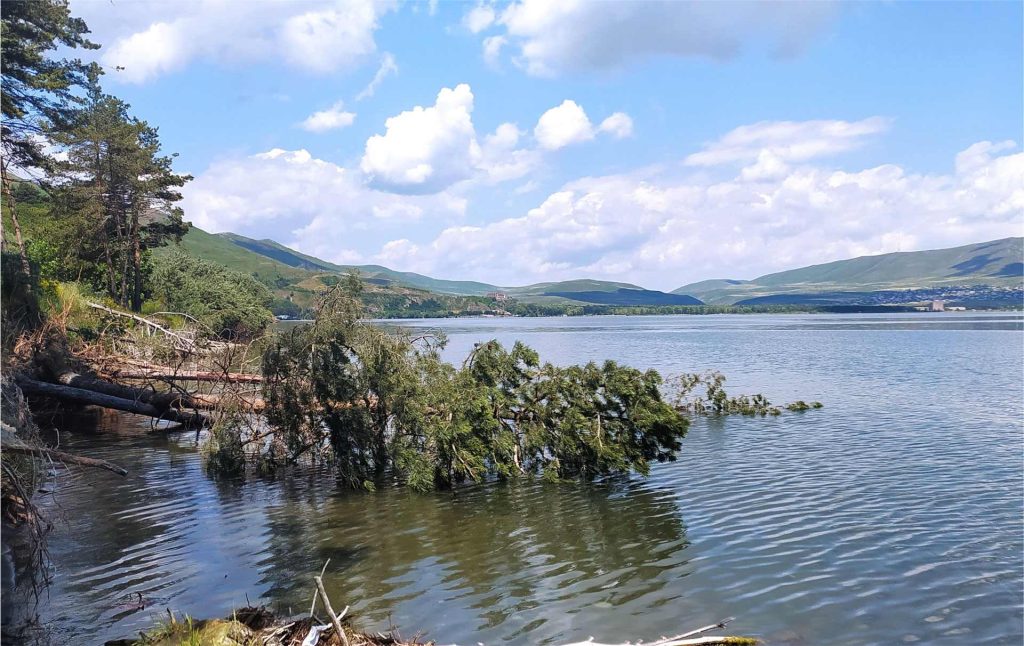 Sevan National Park, (Armenia): nature, beach, islands and historical ruins